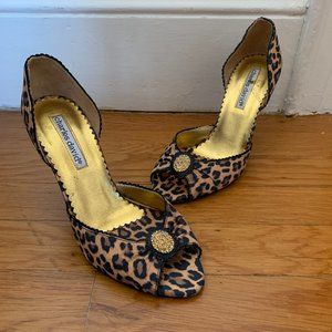 CHARLES DAVID CHEETAH PRINT HEELS
